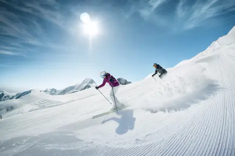Skifahren Am Kitzsteinhorn Skiiing On Kitzsteinhorn C Kitzsteinhorn.82A1ac36 Medium