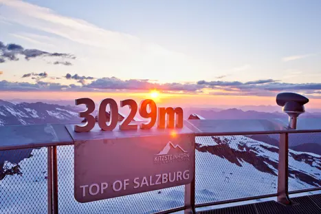 Top Of Salzburg (C) Kitzsteinhorn.4Fe4113b Medium