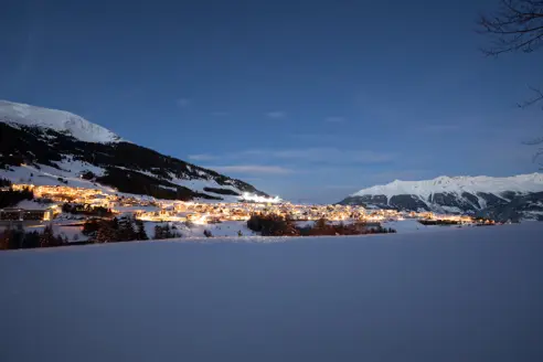 Skiløb i høj beliggenhed. Hyggelig by Serfaus Fiss Ladis