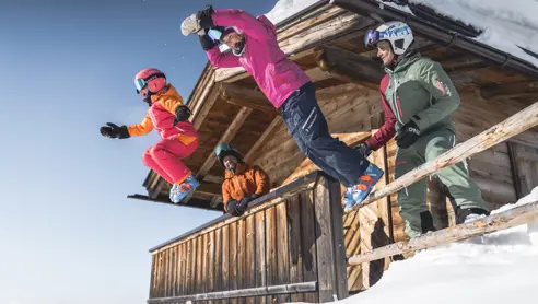 Familienskifahren Im Skicircus Saalbach Hinterglemm Leogang Fieberbrunn
