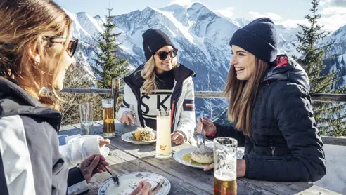 Kulinarischer Genuss Auf Einer Skihütte (C) Zell Am See Kaprun Tourismus.714E7f21 Original