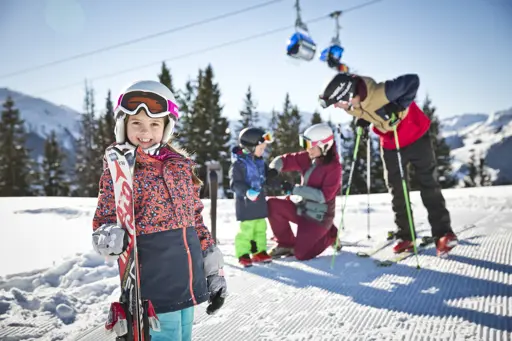 Familie Im Skicircus Saalbach Hinterglemm Leogang Fieberbrunn