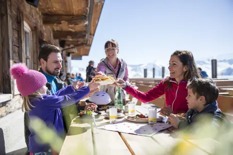 Restaurant på pisten med udsigt Serfaus Fiss Ladis