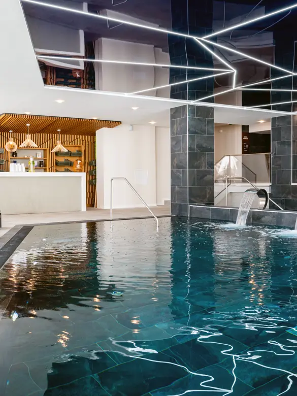 Hôtel Voulezvous Piscine 02