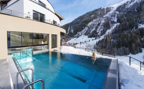 Primo Hotel Grischuna St Anton 4