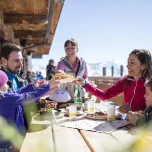 SFL Restaurant Lassida Genuss Auf Der Sonnenterrasse C Serfaus Fiss Ladis Marketing Gmbh, Danielzangerl.Com