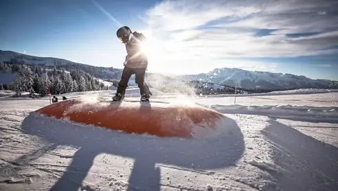 Billig skiferie til Dachstein West bookes via SnowTours.dk. PRIS MATCH på alle priser!