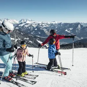Familienskifahren Schmittenhohe Family Skiing Fun On Schmittenhohe C Zell Am See Kaprun Tourismus Original