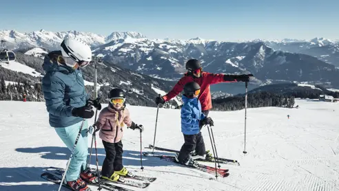 Familienskifahren Schmittenhohe Family Skiing Fun On Schmittenhohe C Zell Am See Kaprun Tourismus.D787ec0a Original