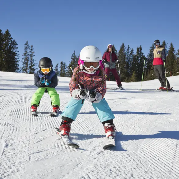 Familie Im Skicircus Saalbach Hinterglemm Leogang Fieberbrunn (4)