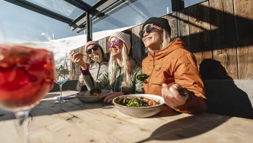 Billig skiferie til Saalbach bookes via SnowTours.dk. PRIS MATCH på alle priser!