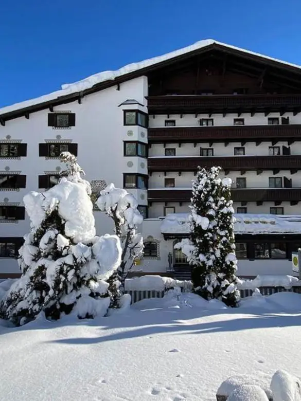 Hotel Arlberg St Anton Front 1