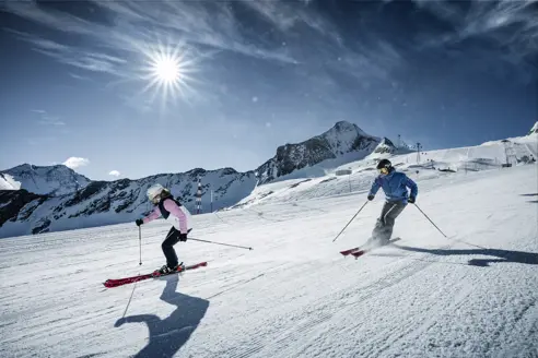 Pistenskifahren Am Gletscher (C) Kitzsteinhorn.F18ea523 Medium