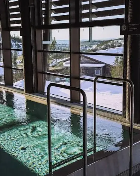 pool.jpg