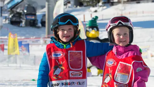 Dansk skiskole til de mindste. Lej og sjov i Lofer