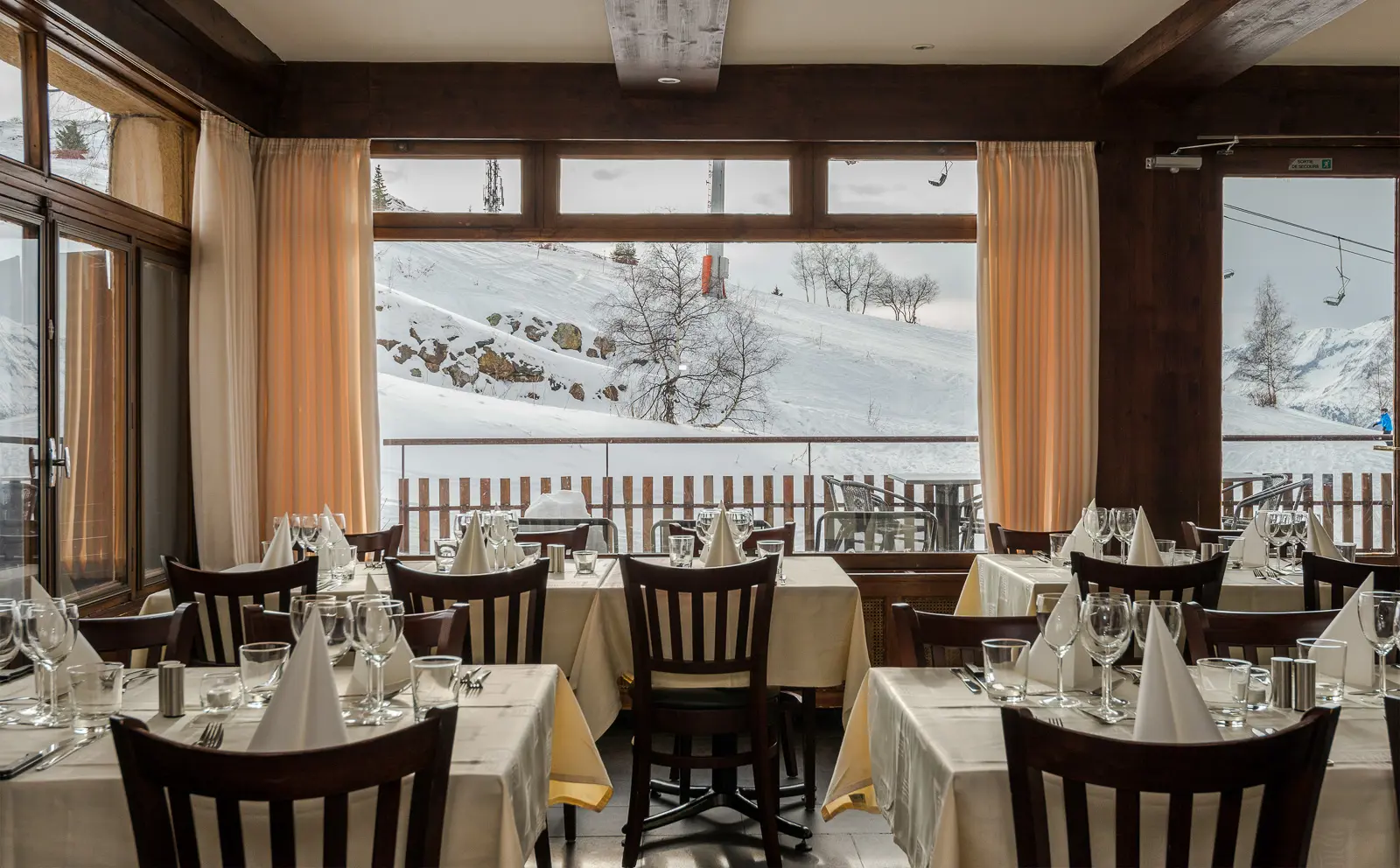 4-sengsværelse i 2 rum med 4 enkeltsenge