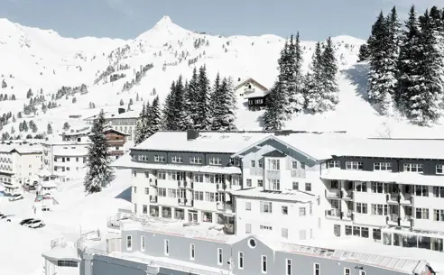 Heart Hotel Aurora Exterior Winter