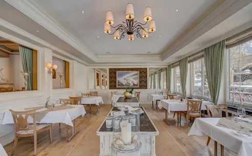 Romantik Hotel Schweizerhof - Restaurant Alpterassen