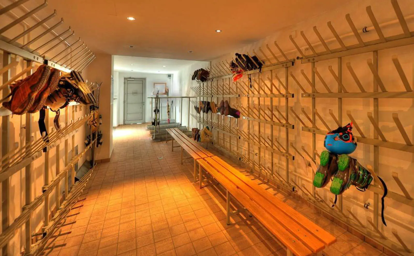 Heart Hotel Arlberg Skiroom