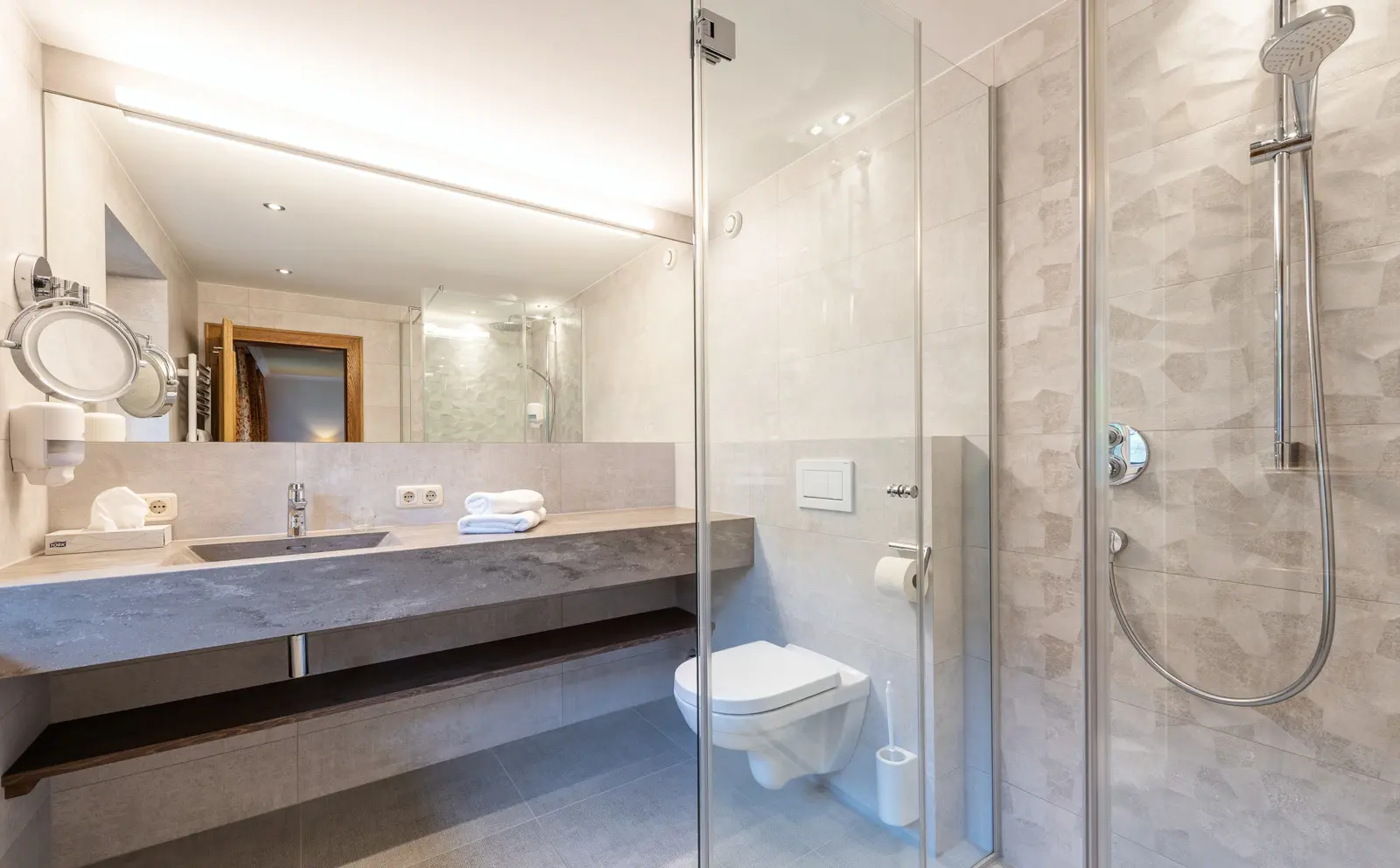 Heart Hotel Arlberg Room