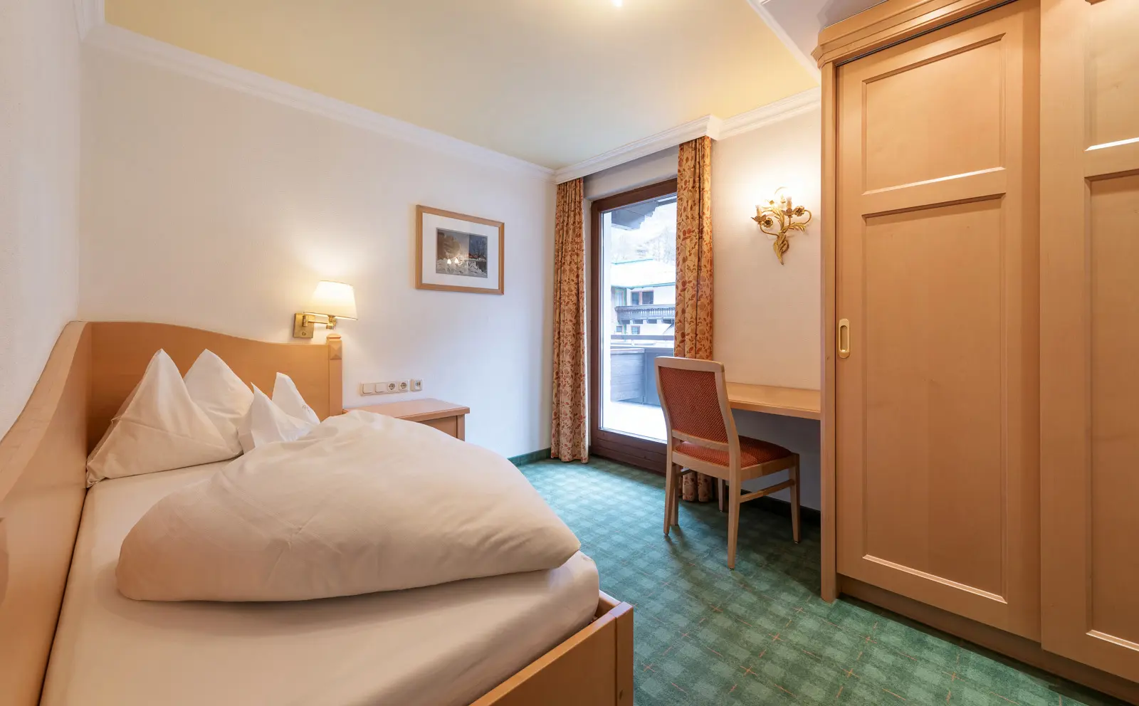 Heart Hotel Arlberg Room