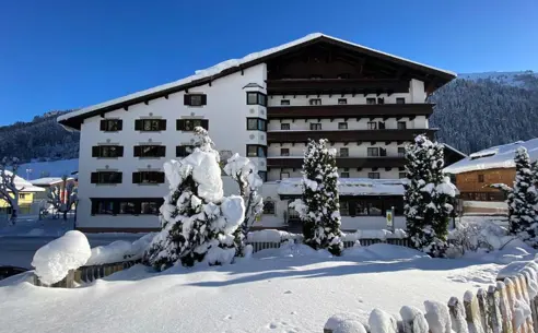 Heart Hotel Arlberg Front