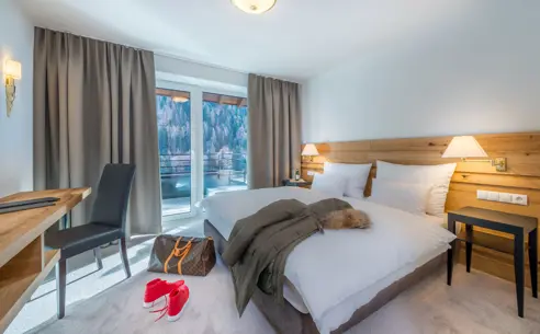 Heart Hotel Grischuna Room