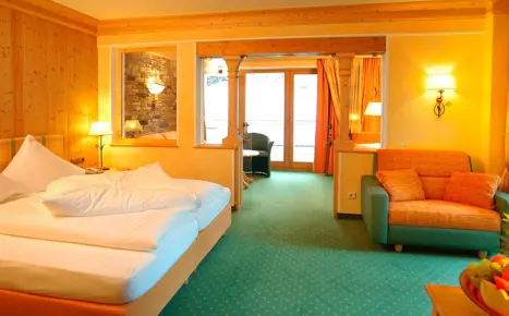 Solden-Hotel-Tyrol-21.gif